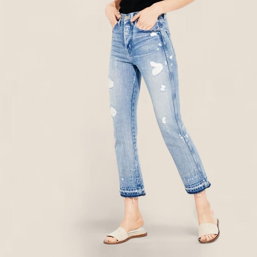 AYR The Styx High Rise Distressed Jeans 25 |model off duty minimal straight leg